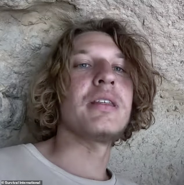 American tourists commit an island that violates contactless tribes to abandon, but are ordered to stay in India